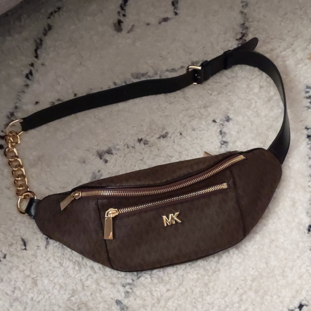 Michael Kors Logo Belt Bag
